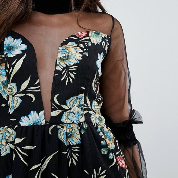 NWOT PrettyLittleThing dress - Picture 3 of 9